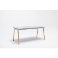 Ogi W bureau met houten poten en wit blad